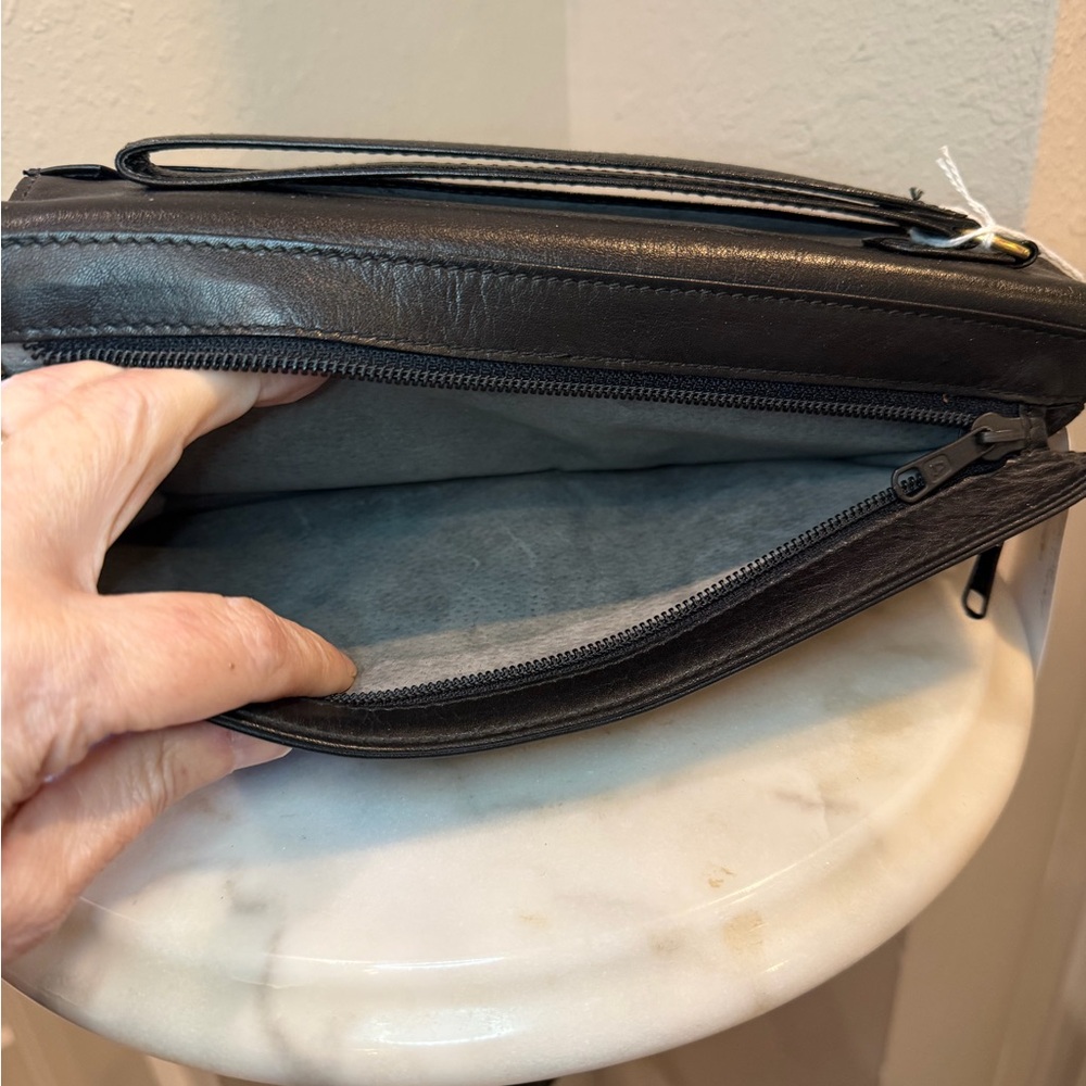 Loewe Black Leather Clutch/Wristlet with Gold Logo Tag - Picture 5 of 7